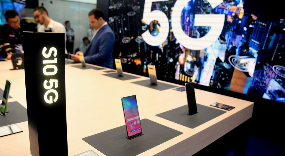 L´HOSPITALET, CATALONIA, SPAIN - 2019/02/26: Samsung brand stand displays more of its new products at the Mobile World Congress in Barcelona. (Photo by Ramon Costa/SOPA Images/LightRocket via Getty Images)